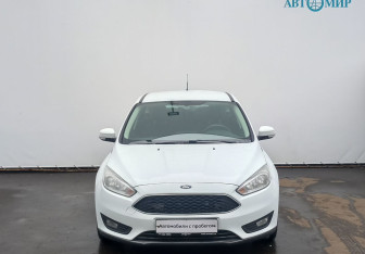 Подержанный автомобиль Ford Focus Hatchback 2017 года (2 фото)