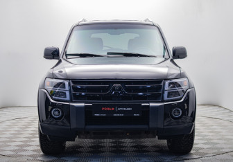 Подержанный автомобиль Mitsubishi Pajero 2007 года (8 фото)