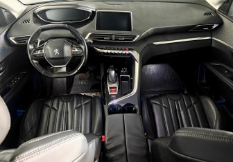 Подержанный автомобиль Peugeot 3008 2017 года (9 фото)
