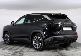 Подержанный автомобиль Jetour Dashing 2023 года (7 фото)