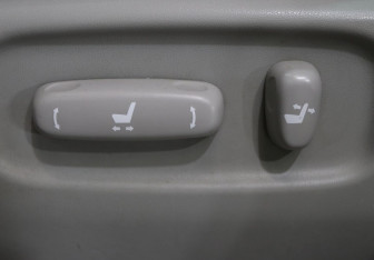 Подержанный автомобиль Lexus RX 2003 года (12 фото)