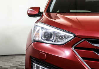 Подержанный автомобиль Hyundai Santa Fe 2013 года (5 фото)