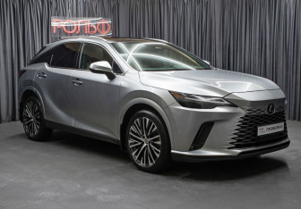 Подержанный автомобиль Lexus RX 2022 года (3 фото)