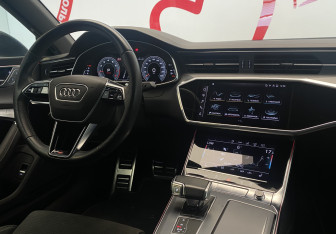 Подержанный автомобиль Audi A7 2021 года (10 фото)