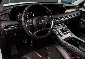 Подержанный автомобиль Hyundai Palisade 2023 года (16 фото)