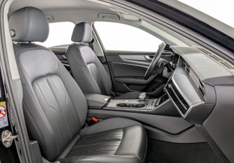 Подержанный автомобиль Audi A6 Sedan 2020 года (25 фото)