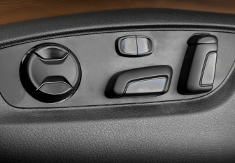 Подержанный автомобиль Volkswagen Touareg 2014 года (20 фото)