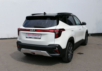 Подержанный автомобиль Kia Seltos 2023 года (5 фото)