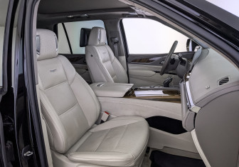 Подержанный автомобиль Cadillac Escalade Suv 2021 года (24 фото)