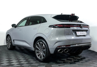 Подержанный автомобиль Changan UNI-K 2023 года (7 фото)