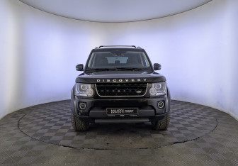 Подержанный автомобиль Land Rover Discovery 2016 года (2 фото)