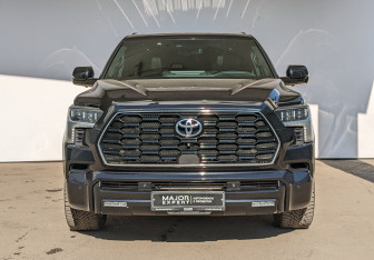 Подержанный автомобиль Toyota Sequoia 2023 года (25 фото)