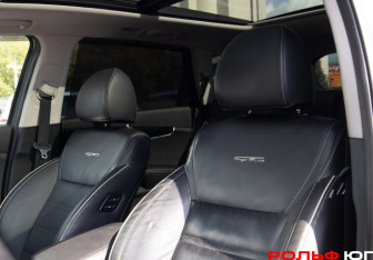 Подержанный автомобиль Kia Sorento 2018 года (15 фото)
