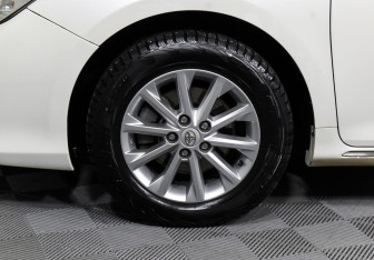 Подержанный автомобиль Toyota Camry Sedan 2014 года (7 фото)