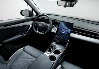 Новый Geely Atlas 2025 (14 фото)