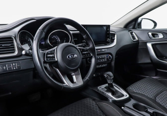 Подержанный автомобиль Kia Ceed Wagon 2021 года (6 фото)