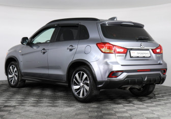 Подержанный автомобиль Mitsubishi ASX 2018 года (6 фото)