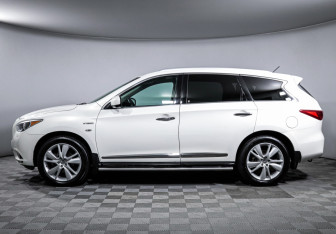 Подержанный автомобиль Infiniti QX60 2014 года (8 фото)