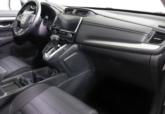 Подержанный автомобиль Honda CR-V 2017 года (7 фото)
