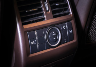 Подержанный автомобиль Mercedes-Benz GLE 2017 года (13 фото)