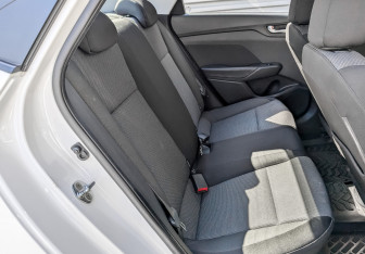 Подержанный автомобиль Hyundai Solaris Sedan 2021 года (12 фото)