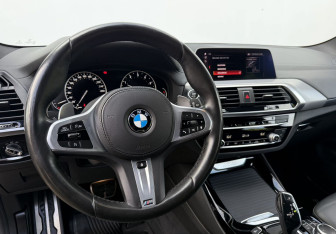 Подержанный автомобиль BMW X3 2020 года (12 фото)