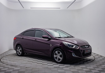 Подержанный автомобиль Hyundai Solaris Sedan 2012 года (3 фото)