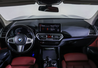 Подержанный автомобиль BMW X3 2022 года (17 фото)