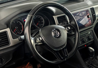Подержанный автомобиль Volkswagen Teramont 2018 года (13 фото)