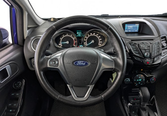 Подержанный автомобиль Ford Fiesta Hatchback 2017 года (22 фото)