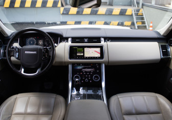 Подержанный автомобиль Land Rover Range Rover Sport 2018 года (12 фото)