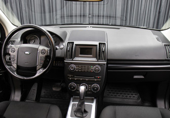 Подержанный автомобиль Land Rover Freelander 2013 года (14 фото)