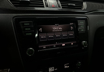 Подержанный автомобиль Skoda Rapid Liftback 2018 года (15 фото)