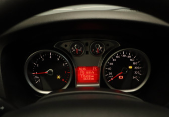 Подержанный автомобиль Ford Focus Hatchback 2008 года (11 фото)