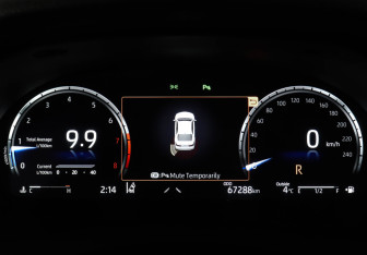 Подержанный автомобиль Toyota Camry Sedan 2023 года (11 фото)