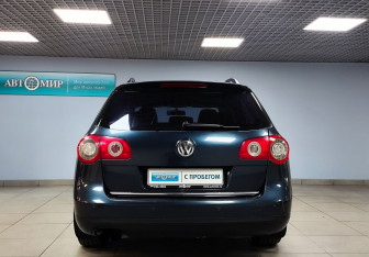 Подержанный автомобиль Volkswagen Passat Wagon 2006 года (6 фото)