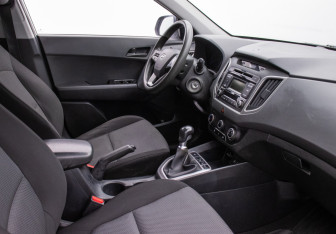 Подержанный автомобиль Hyundai Creta 2019 года (10 фото)