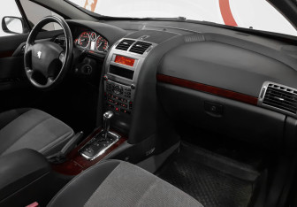Подержанный автомобиль Peugeot 407 Sedan 2006 года (9 фото)