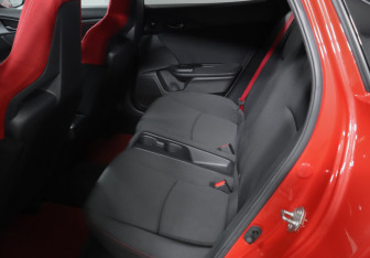 Подержанный автомобиль Honda Civic Type R Hatchback 2019 года (10 фото)