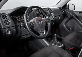 Подержанный автомобиль Volkswagen Tiguan 2014 года (14 фото)