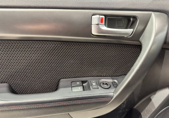 Подержанный автомобиль Kia Cerato Coupe 2010 года (12 фото)