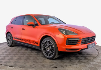 Подержанный автомобиль Porsche Cayenne 2020 года (3 фото)