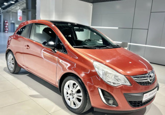 Подержанный автомобиль Opel Corsa 2012 года (3 фото)