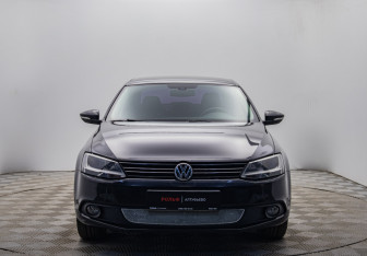 Подержанный автомобиль Volkswagen Jetta Sedan 2014 года (8 фото)