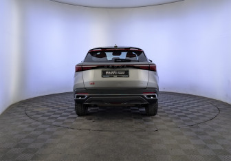 Подержанный автомобиль Omoda C5 2023 года (6 фото)