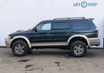 Подержанный автомобиль Mitsubishi Pajero Sport 2006 года (5 фото)