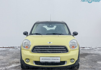 Подержанный автомобиль MINI Countryman 2012 года (2 фото)