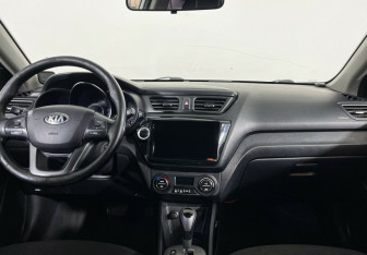 Подержанный автомобиль Kia Rio Sedan 2014 года (7 фото)
