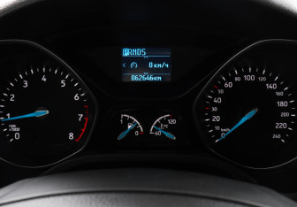 Подержанный автомобиль Ford Focus Hatchback 2017 года (11 фото)