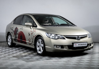 Подержанный автомобиль Honda Civic Sedan 2007 года (3 фото)